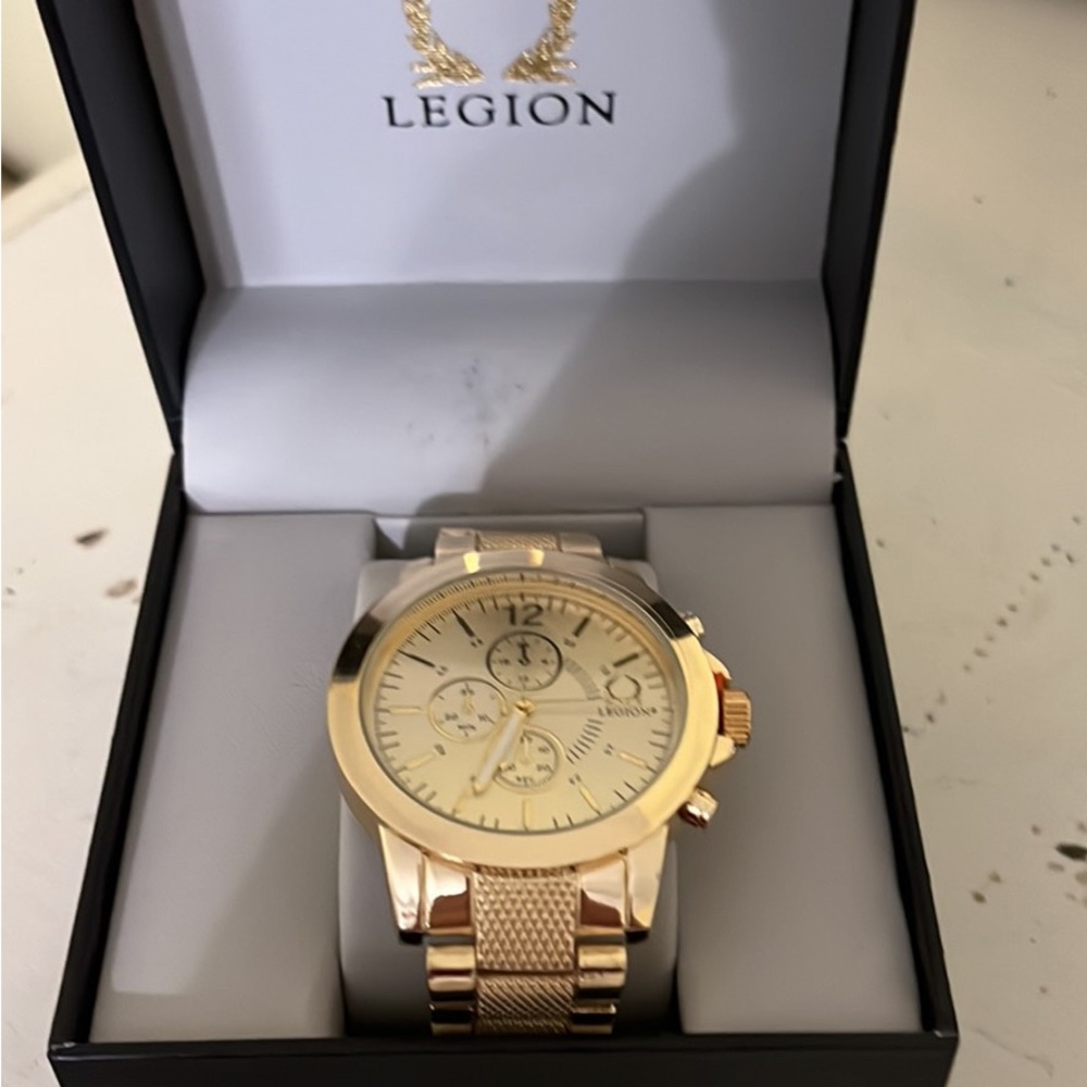 I am selling a mens legion watch